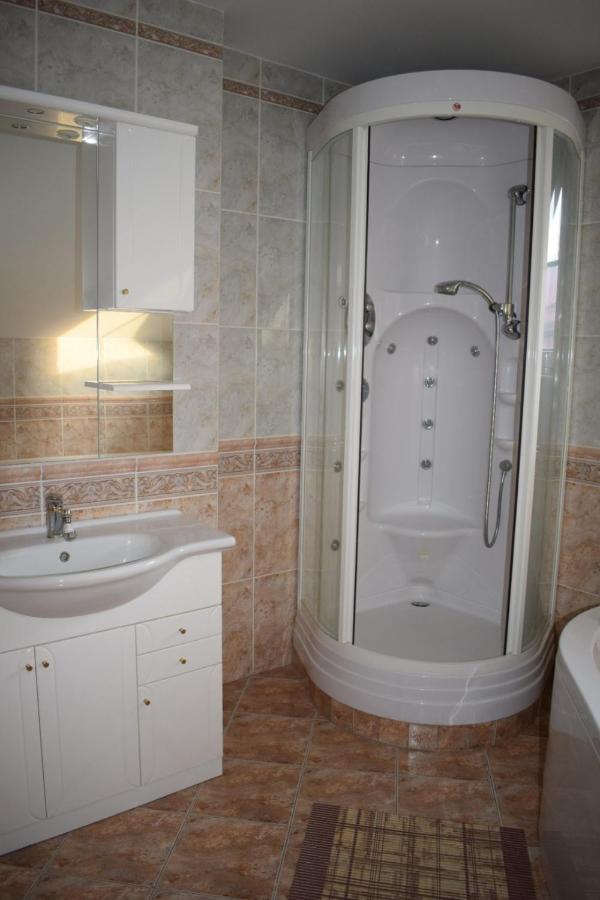 Comenius Apartments - Apartmany Na Rohu سفيدنيك المظهر الخارجي الصورة