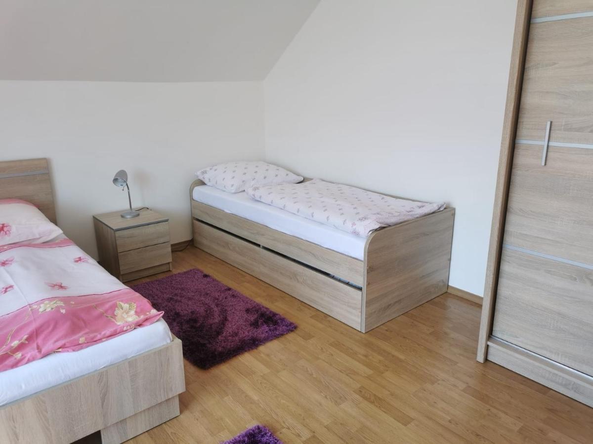 Comenius Apartments - Apartmany Na Rohu سفيدنيك المظهر الخارجي الصورة
