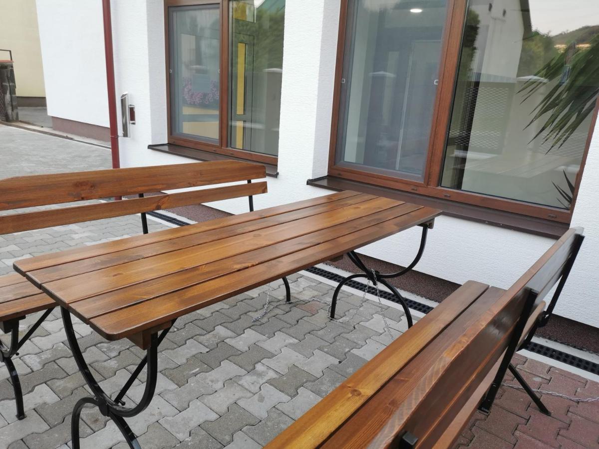 Comenius Apartments - Apartmany Na Rohu سفيدنيك المظهر الخارجي الصورة