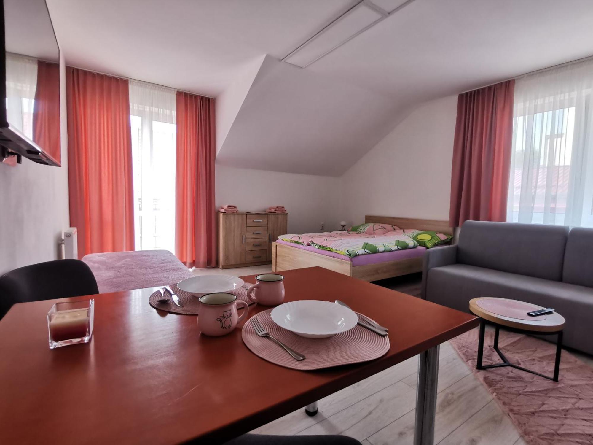 Comenius Apartments - Apartmany Na Rohu سفيدنيك المظهر الخارجي الصورة