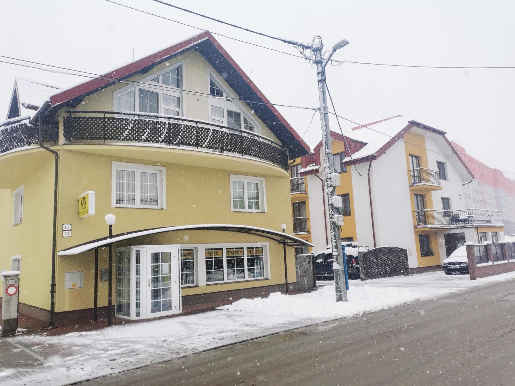 Comenius Apartments - Apartmany Na Rohu سفيدنيك المظهر الخارجي الصورة